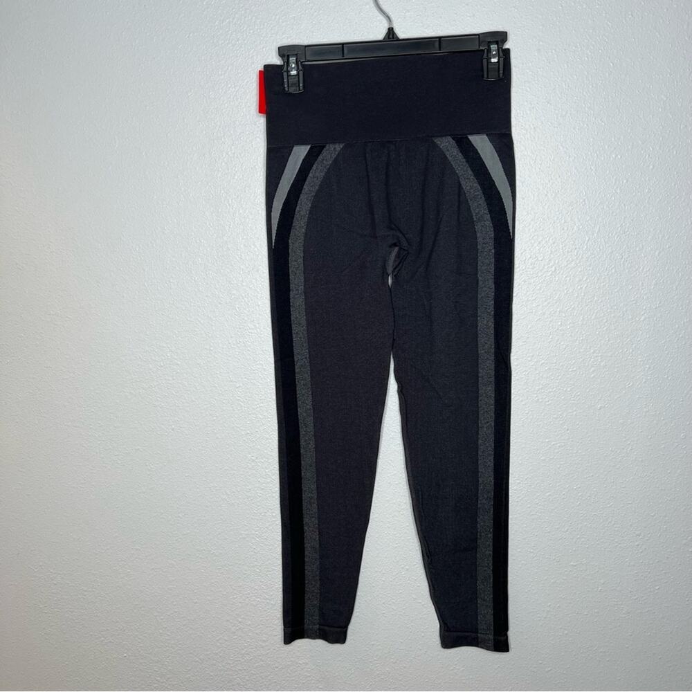 New SPANX Seamless Track Stripe Legging Gray Black Graphite Dust Womens sz L - Picture 6 of 8